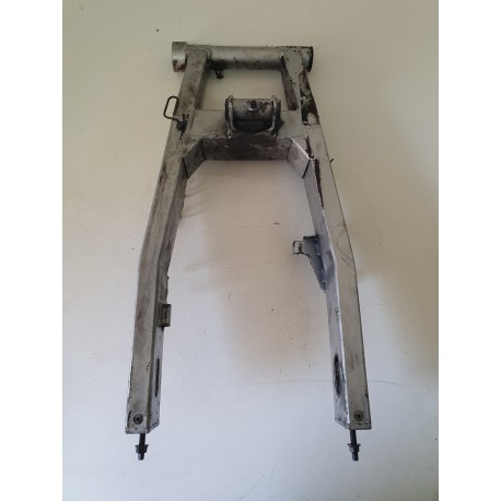 FORCELLONE POSTERIORE RUOTA KAWASAKI ZR 7 750 1999 2004