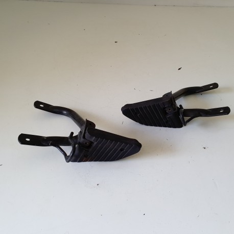PEDALINI POSTERIORI DESTRO SINISTRO GILERA NEXUS 500 2006