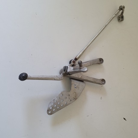 PEDANA ANTERIORE SINISTRA YAMAHA R6 1999 2000 2001 2002
