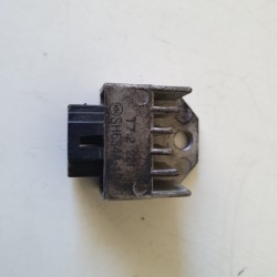 REGOLATORE DI TENSIONE HONDA SH 50 1997 1998 1999 2000