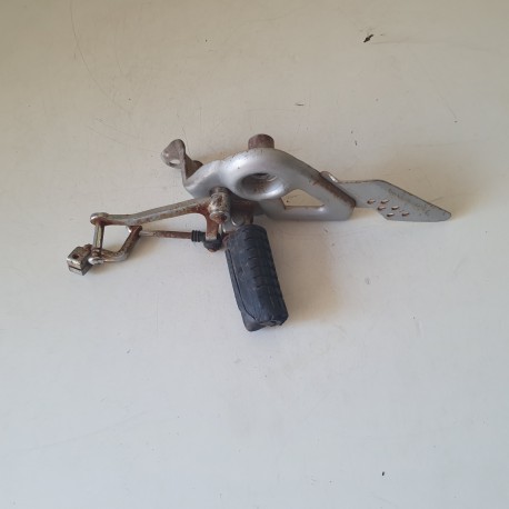 PEDANA ANTERIORE SINISTRA HONDA CBF 125 2008 2009 2010