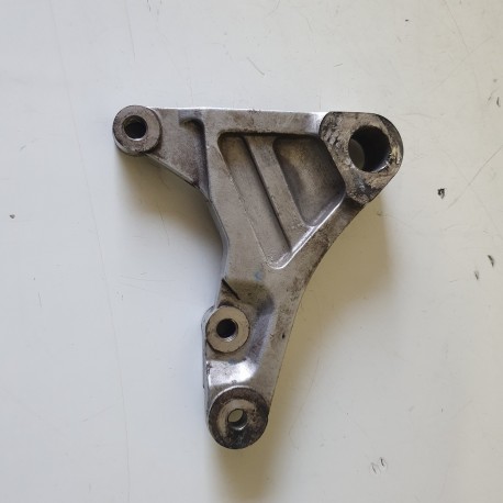 SUPPORTO STAFFA PINZA FRENO POSTERIORE YAMAHA FZS FAZER 600 1999 2000 2001