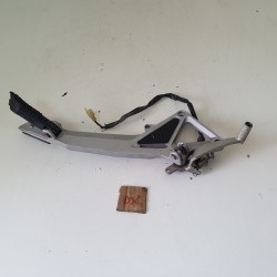 PEDANA SUPPORTO PEDALINO ANTERIORE DESTRA HONDA HORNET 600 2004