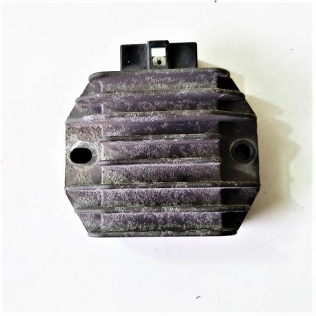 REGOLATORE DI TENSIONE PIAGGIO VESPA 150 ET4 1998 2001