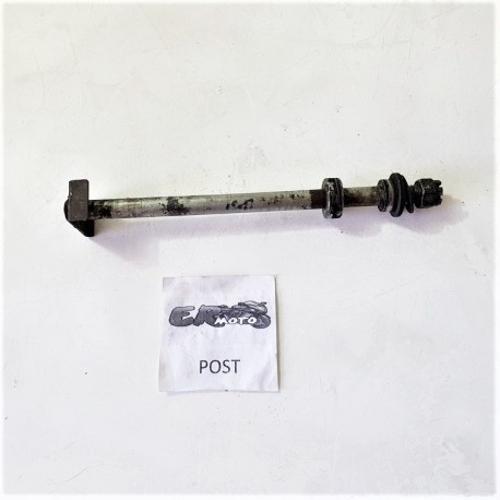 PERNO ASSE RUOTA POSTERIORE KAWASAKI ZZR 250 1993 1994 1999