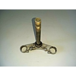 PIASTRA FORCELLA INFERIORE TRIANGOLO YAMAHA TW 200 1999 2003 2004