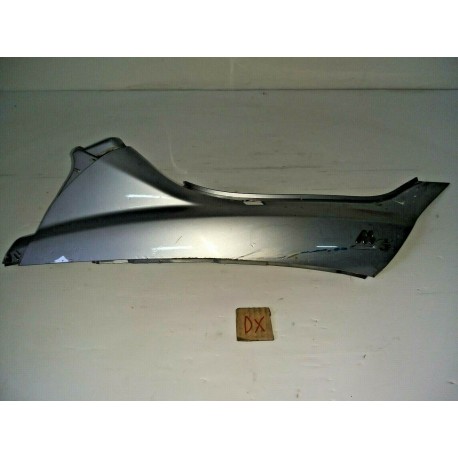 CARENA FIANCHETTO POSTERIORE DESTRA PIAGGIO MP3 250 2006 2008 FERMO ROTTO