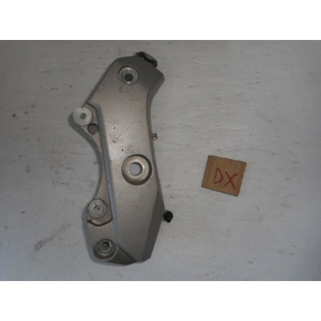 STAFFA SUPPORTO TELAIO MOTORE DESTRO HONDA HORNET 600 2007